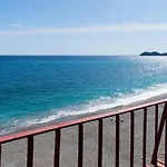 House Acquamarina Апартаменты *