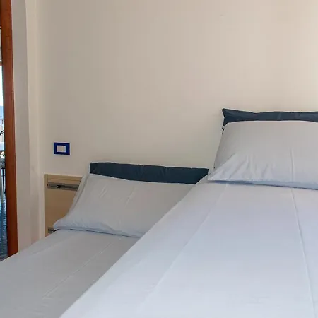 House Acquamarina Апартаменты *