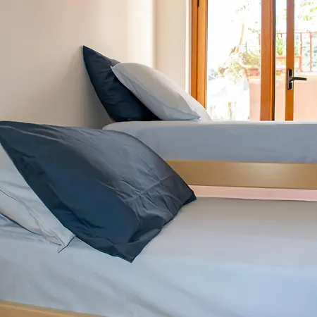 House Acquamarina Апартаменты Летоянни